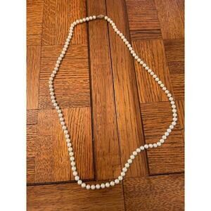 Vintage Strand of faux pearls necklace